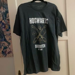 Hogwarts Quidditch 2XL tshirt